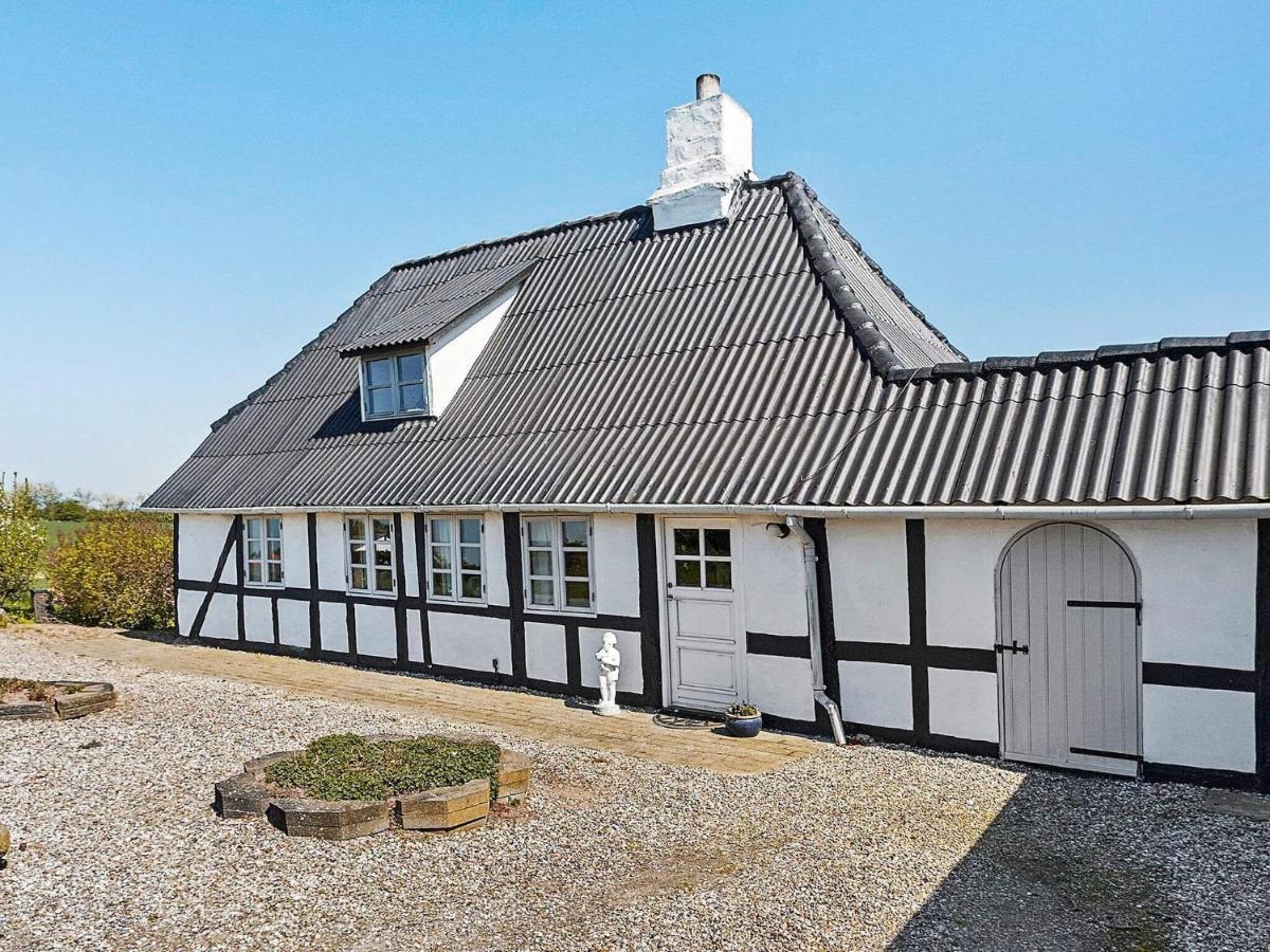4 Person Holiday Home In Tranek R Tranekær Exterior foto