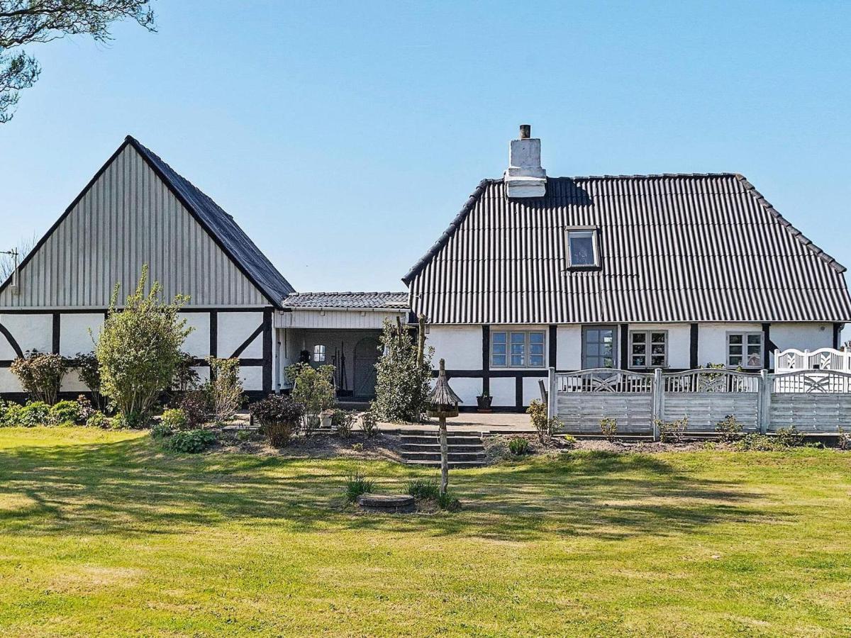 4 Person Holiday Home In Tranek R Tranekær Exterior foto